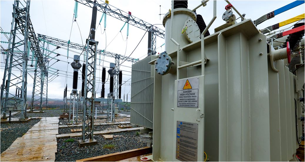 Panel listrik PLTS