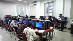 Para Peserta (Asesi) Sedang Melakukan Uji Materi MUK (foto : Humas Universitas Mulia)