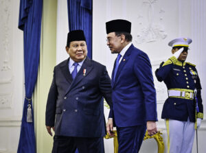 Presiden Prabowo Subianto menyambut kunjungan Perdana Menteri (PM) Malaysia, Dato’ Seri Anwar Ibrahim, di Istana Merdeka, Jakarta, pada Selasa, 29 Juli 2025. (Foto: BPMI Setpres)