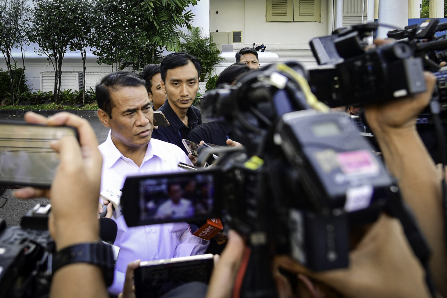 Menteri Pertanian Amran Sulaiman memberikan keterangannya usai diterima Presiden Prabowo di Istana Kepresidenan Jakarta, pada Rabu, 30 Juli 2025. (Foto: BPMI Setpres)