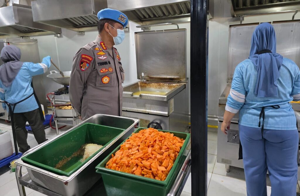 Polda Kaltim Perketat Pengawasan Layanan Gizi, Pastikan Makanan Aman untuk Anak Sekolah